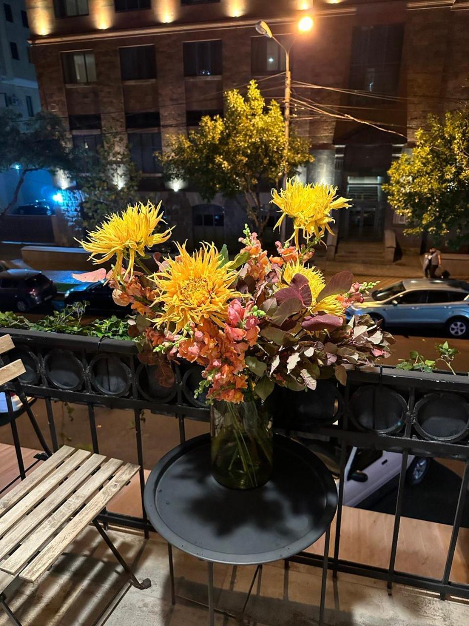 Your Charming Home, Steps To Republic Square Yerevan Ngoại thất bức ảnh